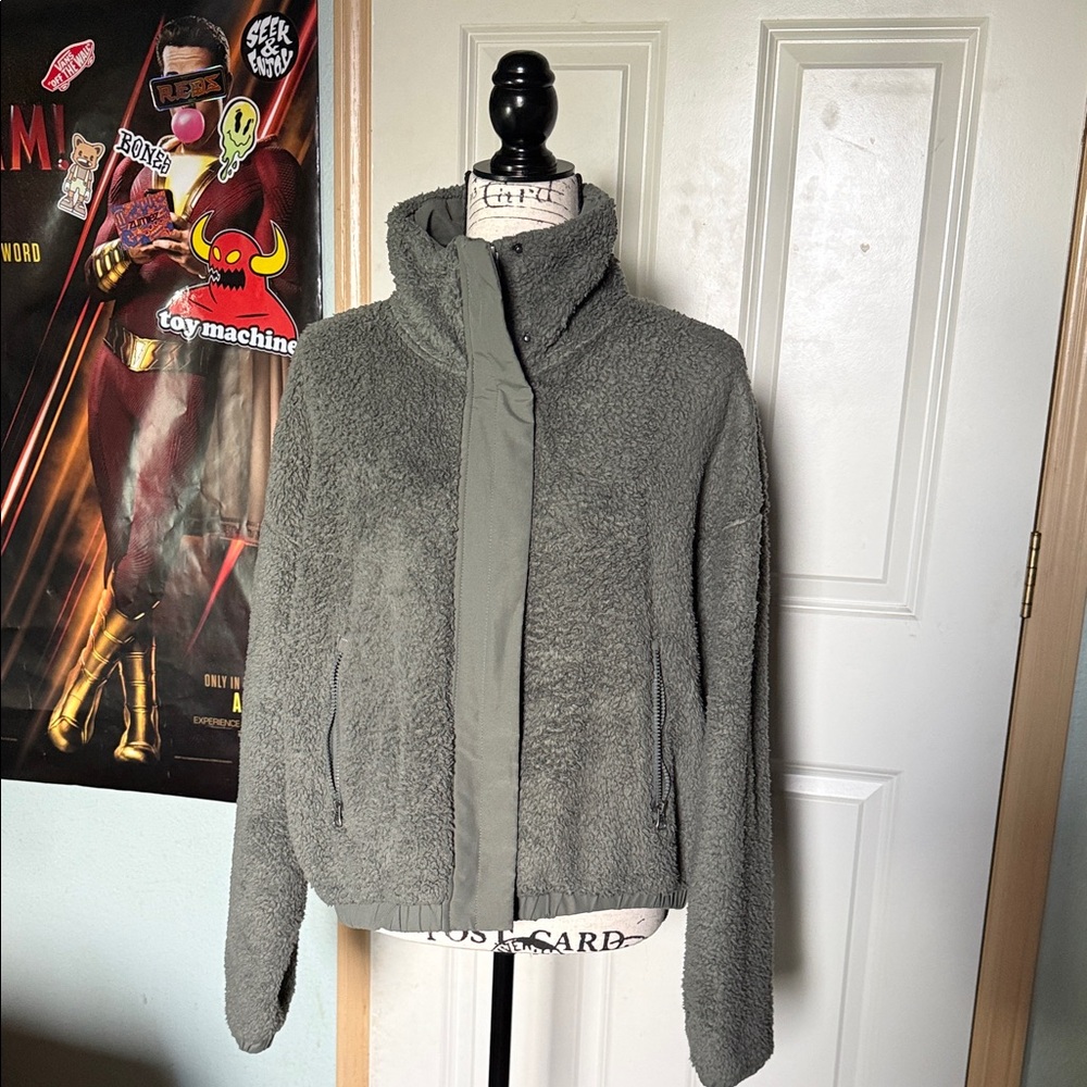 Vuori Fleece Crop Jacket